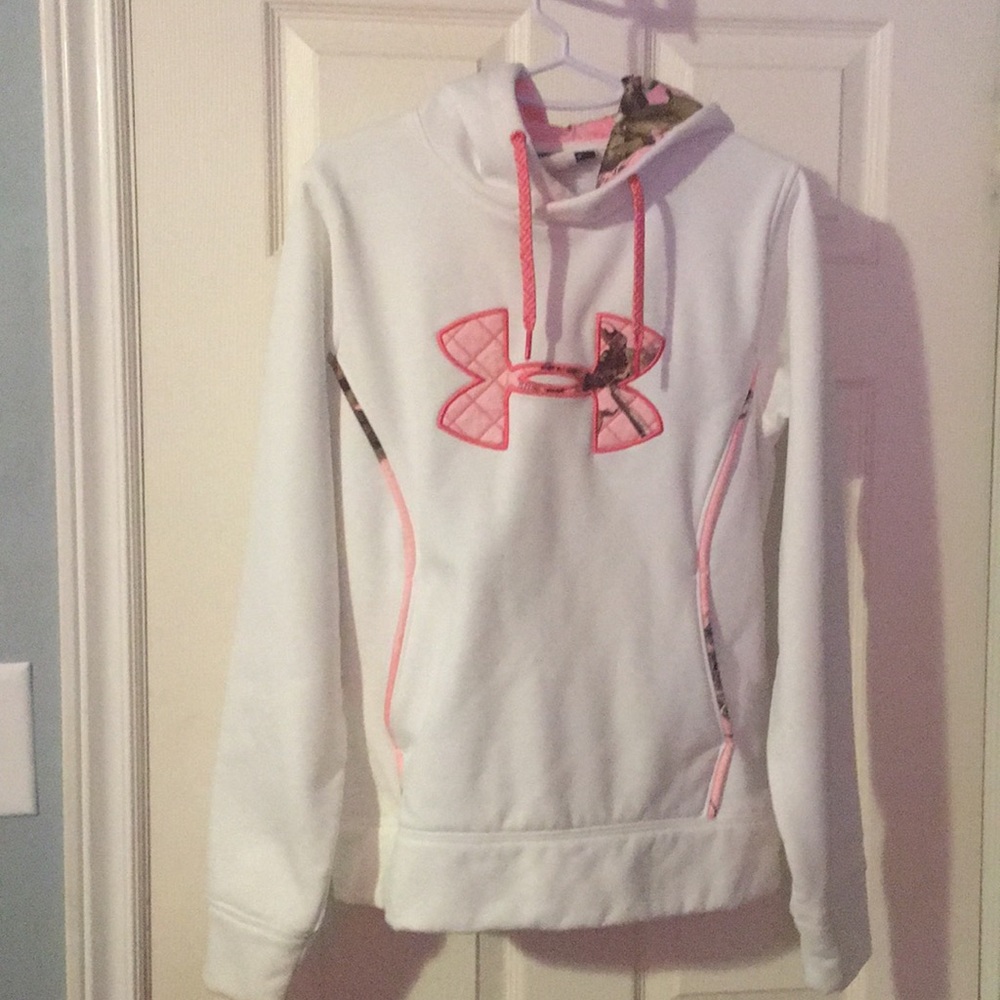 White Under armour sweatshirt